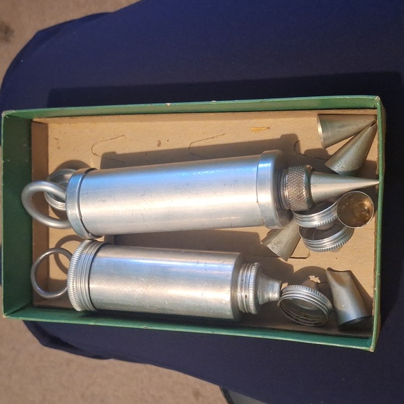 Ateco vintage cake decorator - Picture 2 of 2